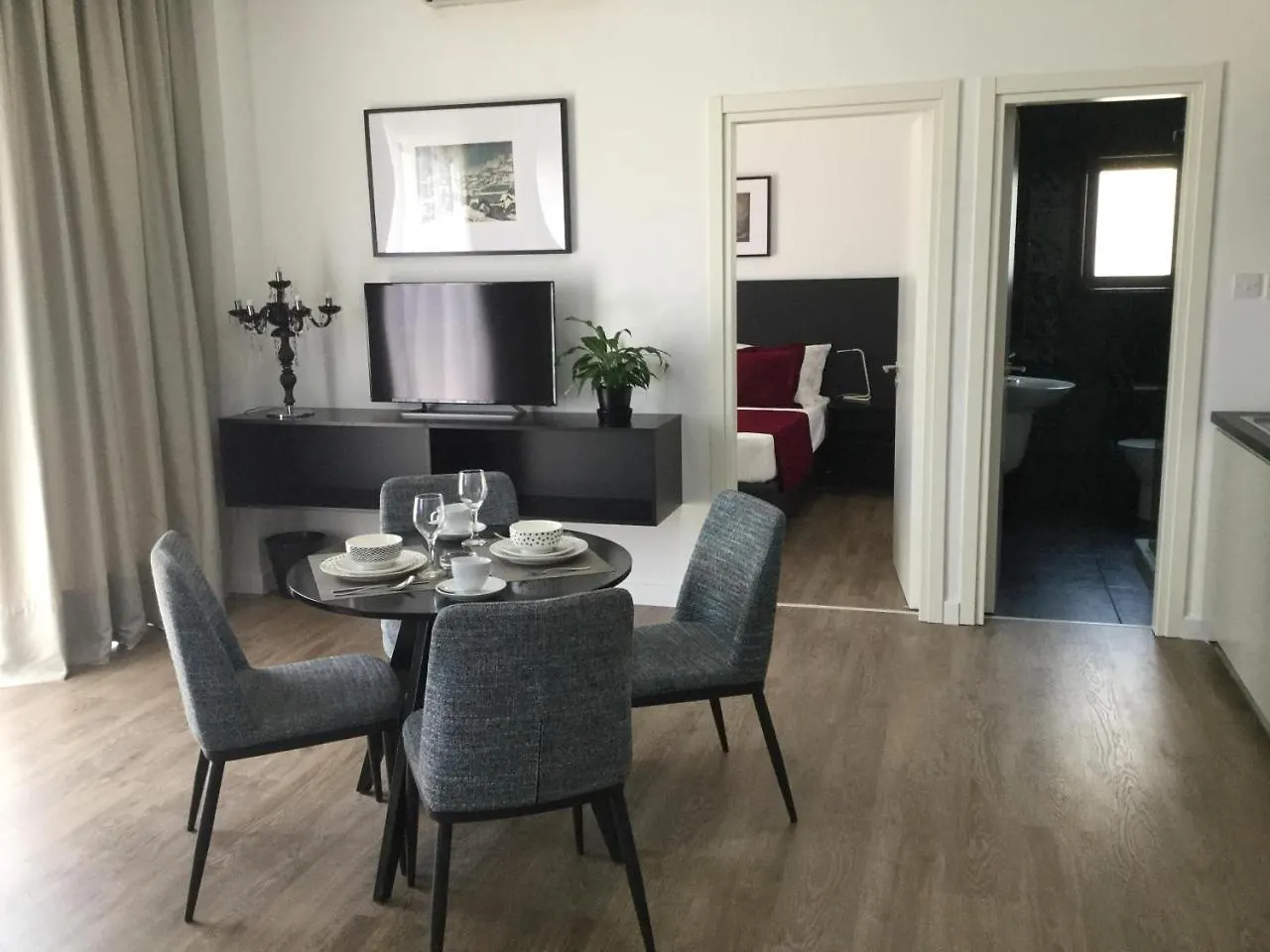 Large Holiday Apartments Larnaca