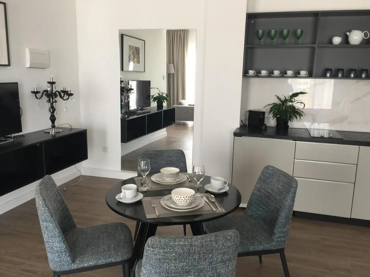 Large Holiday Apartments Larnaca